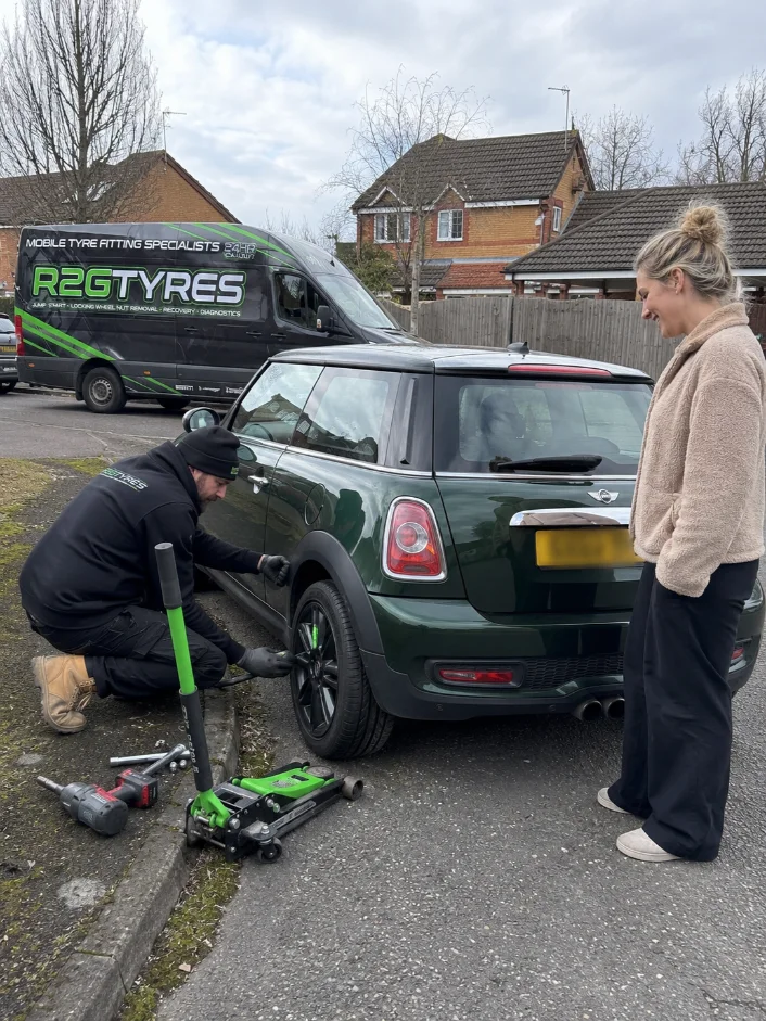 Mobile Tyre Fitting Mini Cooper
