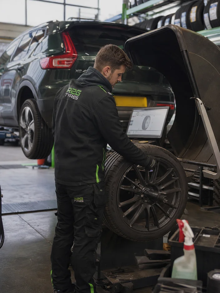 Volvo XC40 Wheel Balancing R2G Workshop Nottingham